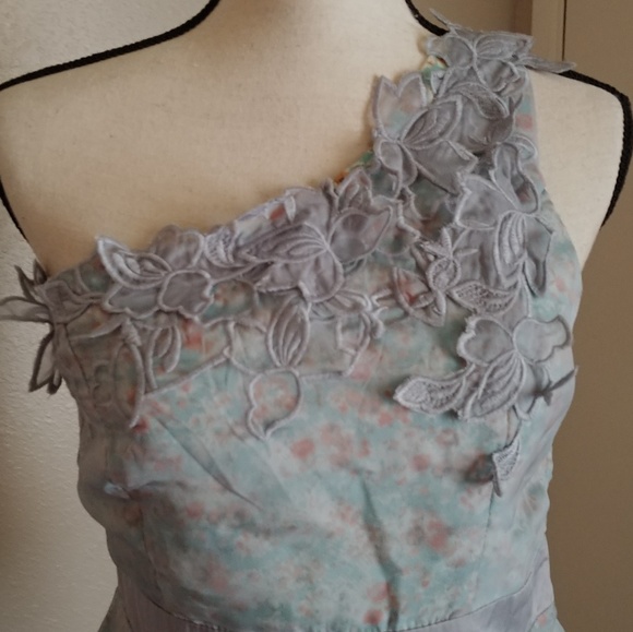 Off shoulder party blouse NWT - Picture 2 of 6